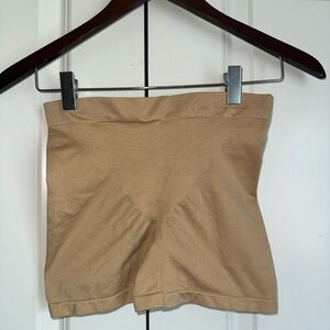 Gloria Vanderbilt Lightweight Stretch Biker Shorts Tan M